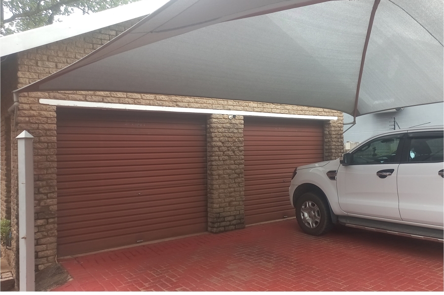 3 Bedroom Property for Sale in Geelhoutpark North West